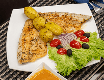 Robalo com Molho de Camarão